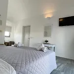 Dl Santorini Hotel 3*