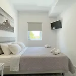 Dl Santorini 3* モノリソス