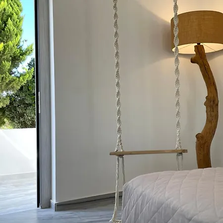 Hermoso Luxury Отель Монолитос