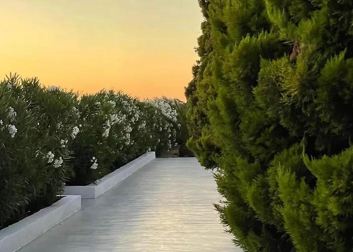 Dl Santorini Monolithos