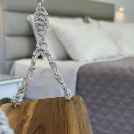 Hermoso Luxury مونوليثوس