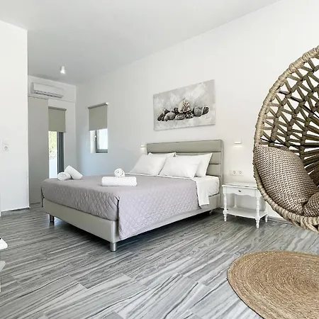 Hermoso Luxury 3* مونوليثوس